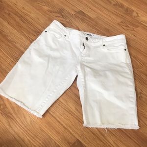 Paige shorts Bermuda shorts frayed white size 29